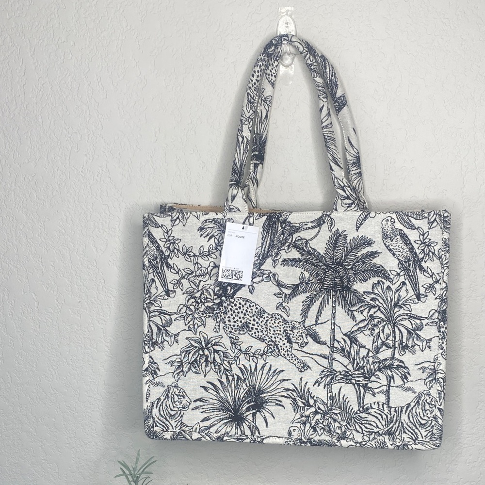 H&M Jacquard Ivory and Black Tropical Jungle Animal Print Tote NWT Viral Bag